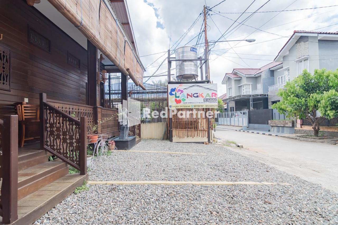 Langkar Guest House Syariah Mitra Reddoorz サマリンダ エクステリア 写真