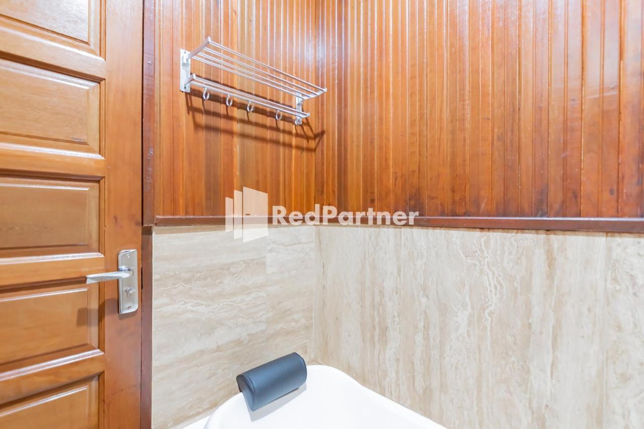 Langkar Guest House Syariah Mitra Reddoorz サマリンダ エクステリア 写真