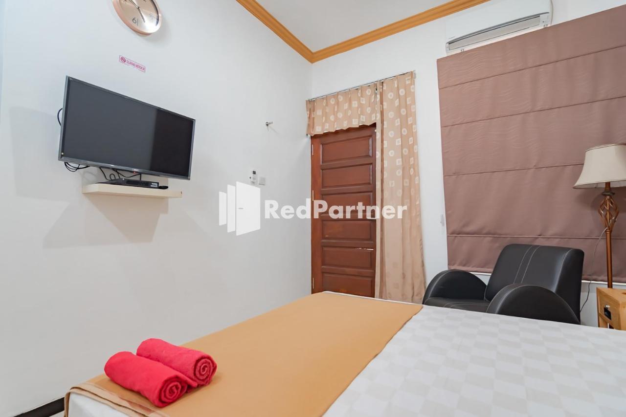 Langkar Guest House Syariah Mitra Reddoorz サマリンダ エクステリア 写真