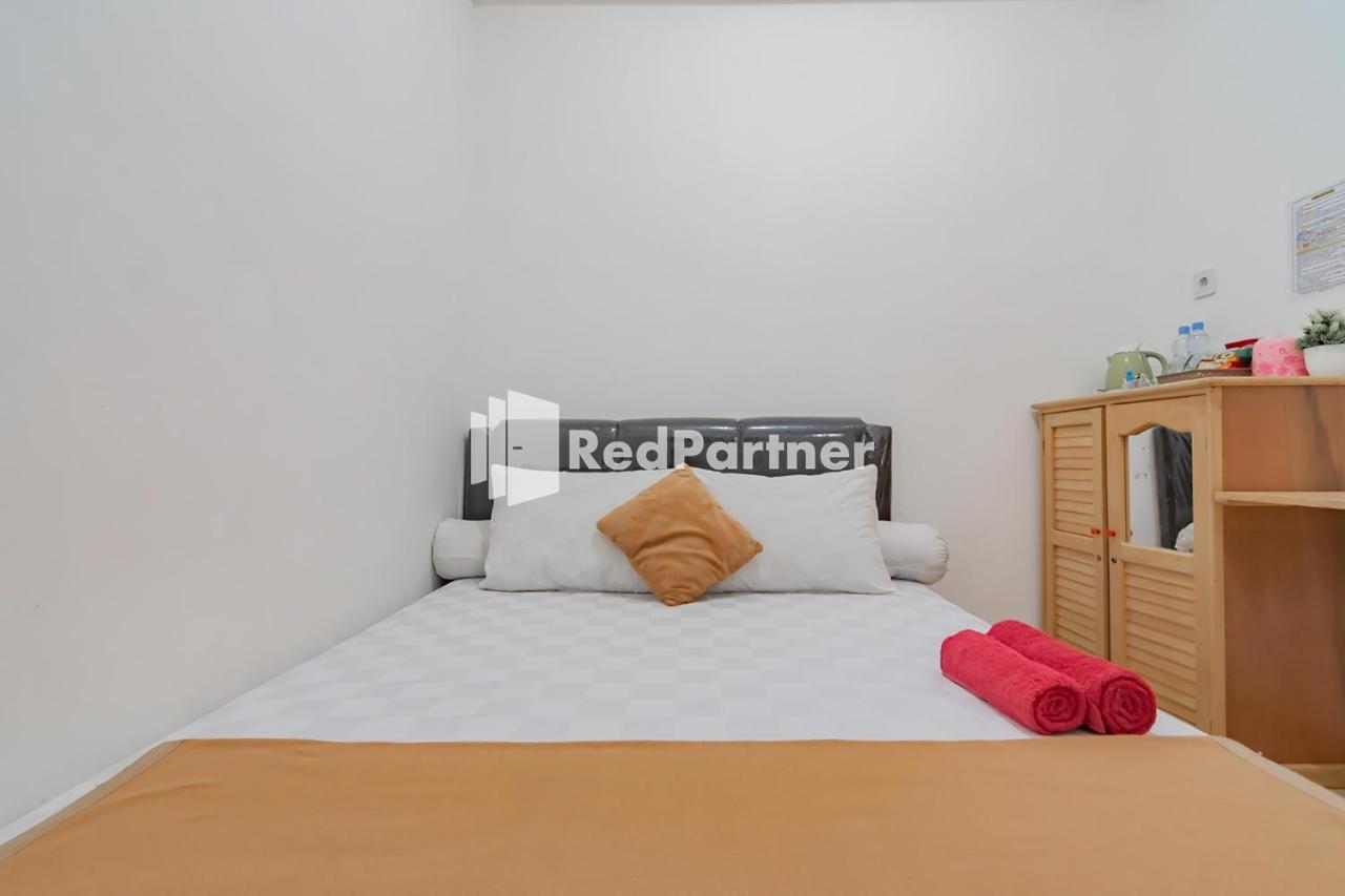 Langkar Guest House Syariah Mitra Reddoorz サマリンダ エクステリア 写真